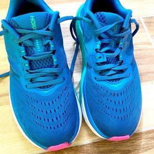 HOKA ONE ONE Arahi 5